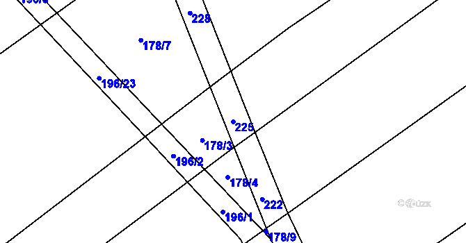 Parcela st. 225 v KÚ Činěves, Katastrální mapa