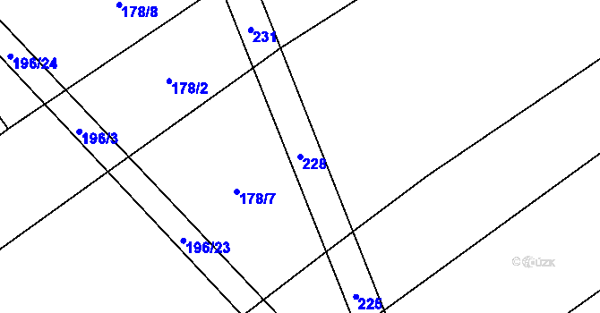 Parcela st. 228 v KÚ Činěves, Katastrální mapa