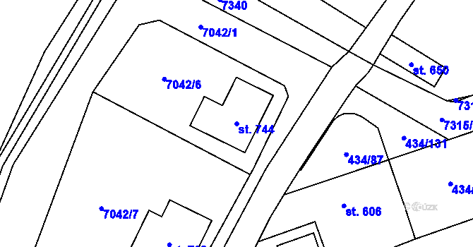 Parcela st. 744 v KÚ Dambořice, Katastrální mapa