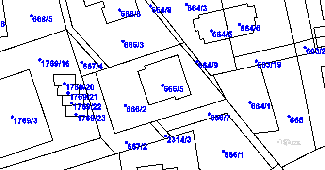 Parcela st. 666/5 v KÚ Dolní Benešov, Katastrální mapa