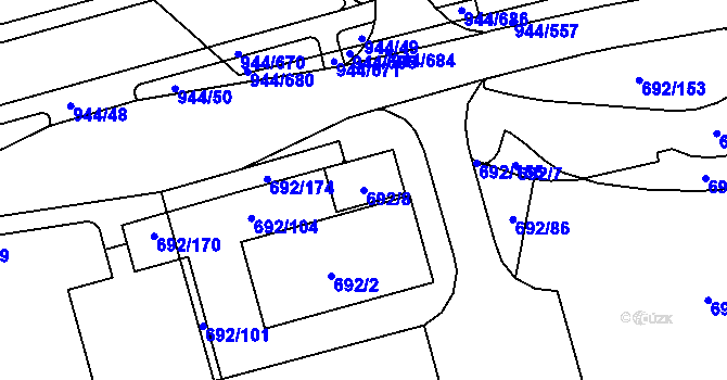 Parcela st. 692/8 v KÚ Šumbark, Katastrální mapa