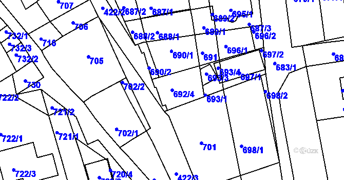 Parcela st. 692/4 v KÚ Hlohovec, Katastrální mapa