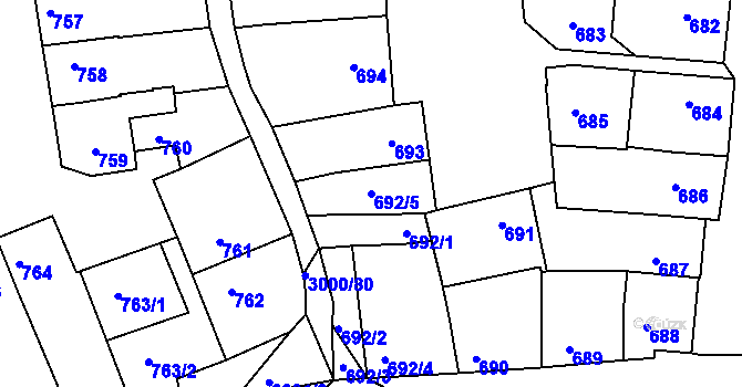Parcela st. 692/5 v KÚ Hluk, Katastrální mapa