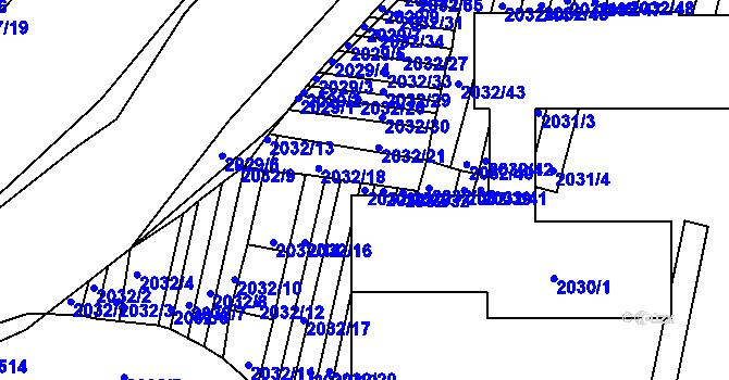 Parcela st. 2032/25 v KÚ Hluk, Katastrální mapa