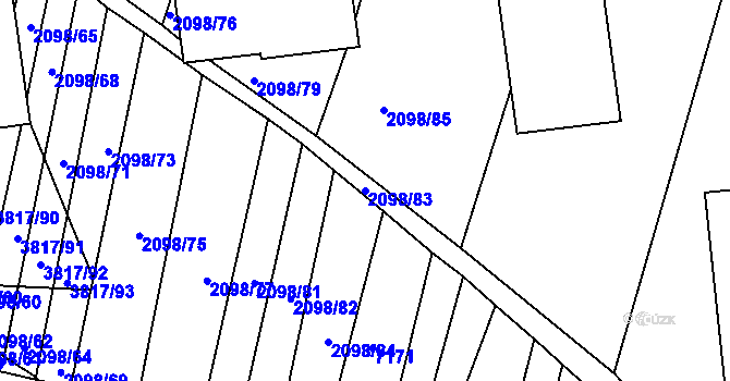Parcela st. 2098/83 v KÚ Hluk, Katastrální mapa