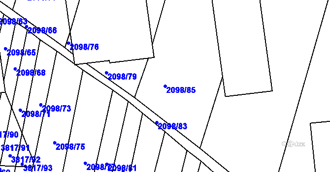 Parcela st. 2098/85 v KÚ Hluk, Katastrální mapa