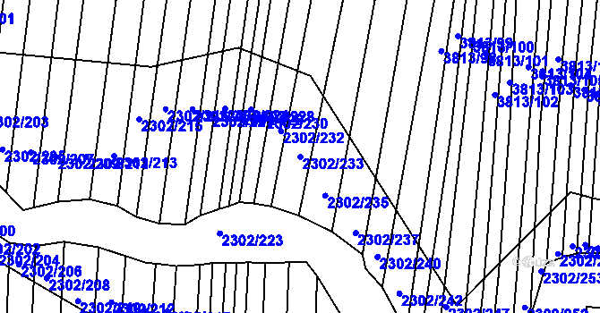 Parcela st. 2302/233 v KÚ Hluk, Katastrální mapa