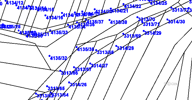 Parcela st. 3313/68 v KÚ Hluk, Katastrální mapa