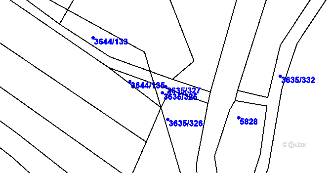 Parcela st. 3635/327 v KÚ Hluk, Katastrální mapa