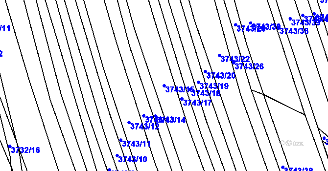 Parcela st. 3743/15 v KÚ Hluk, Katastrální mapa
