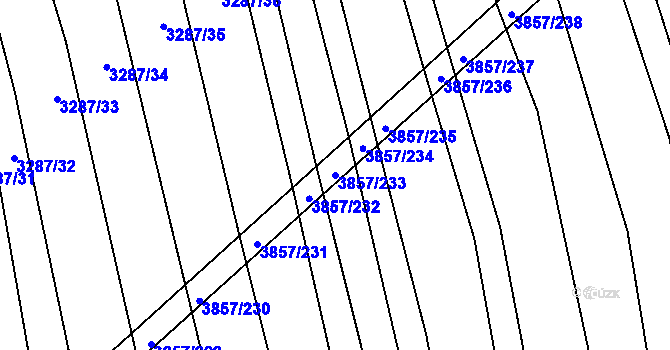 Parcela st. 3857/233 v KÚ Hluk, Katastrální mapa