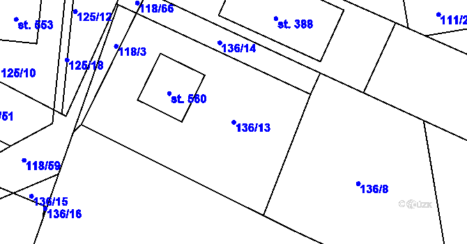 Parcela st. 136/13 v KÚ Holohlavy, Katastrální mapa
