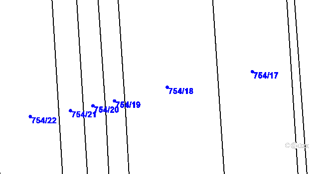 Parcela st. 754/18 v KÚ Charváty, Katastrální mapa