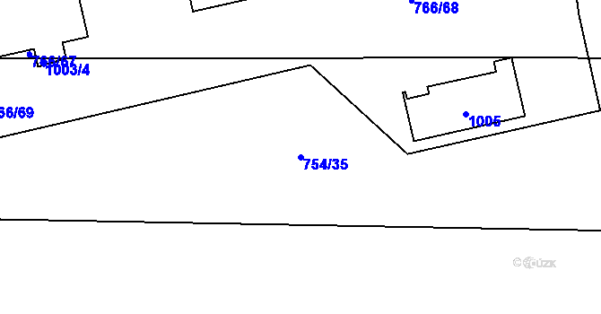 Parcela st. 754/35 v KÚ Charváty, Katastrální mapa