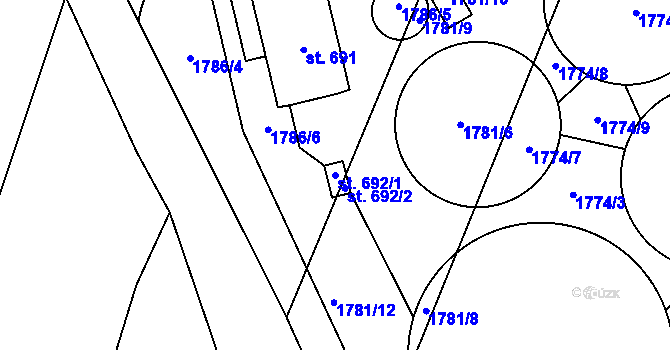 Parcela st. 692/1 v KÚ Kamenice u Jihlavy, Katastrální mapa