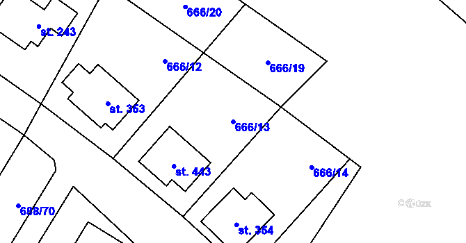 Parcela st. 666/13 v KÚ Kameničky, Katastrální mapa