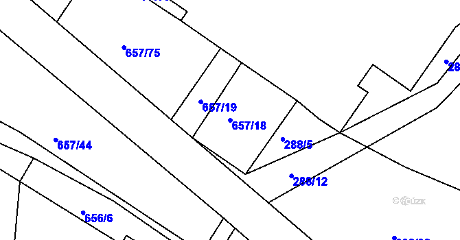 Parcela st. 657/18 v KÚ Komárov u Holic, Katastrální mapa