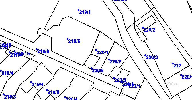 Parcela st. 220/1 v KÚ Pokratice, Katastrální mapa
