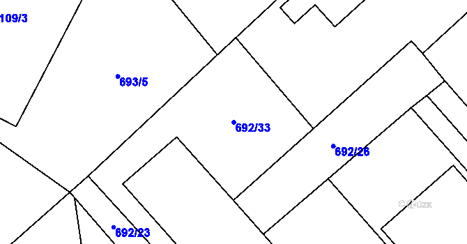 Parcela st. 692/33 v KÚ Loučeň, Katastrální mapa