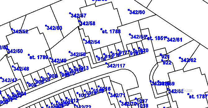Parcela st. 915 v KÚ Heřmanice, Katastrální mapa