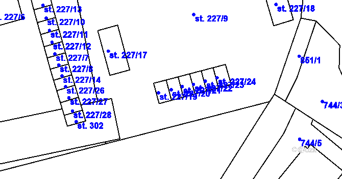 Parcela st. 227/20 v KÚ Petrohrad, Katastrální mapa