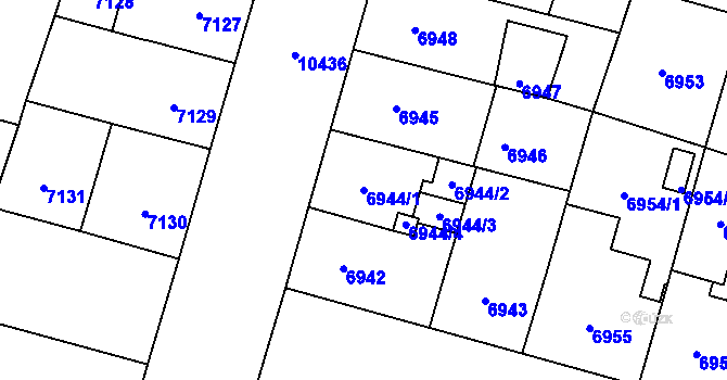 Parcela st. 6944/1 v KÚ Plzeň, Katastrální mapa
