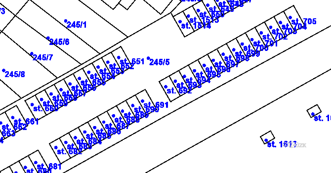 Parcela st. 692 v KÚ Pouchov, Katastrální mapa