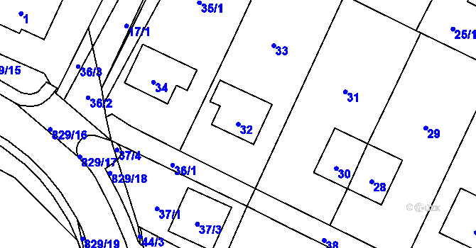 Parcela st. 32 v KÚ Hážovice, Katastrální mapa