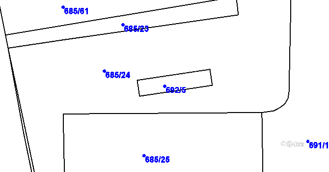 Parcela st. 692/5 v KÚ Slatiny, Katastrální mapa
