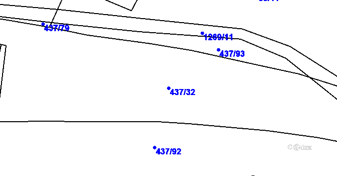 Parcela st. 437/32 v KÚ Slatiny, Katastrální mapa