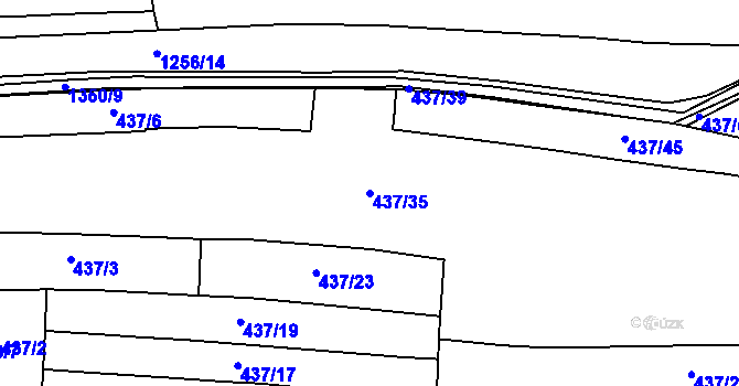 Parcela st. 437/35 v KÚ Slatiny, Katastrální mapa