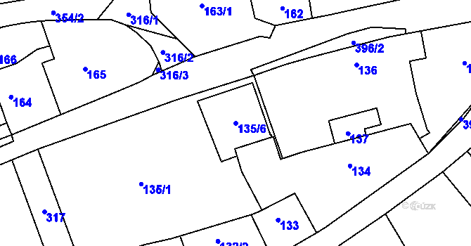 Parcela st. 135/6 v KÚ Holyně, Katastrální mapa