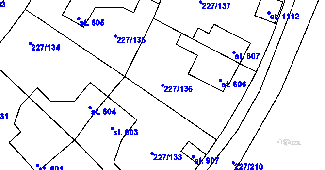 Parcela st. 227/136 v KÚ Hnidousy, Katastrální mapa