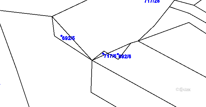 Parcela st. 717/6 v KÚ Dvorce u Tučap, Katastrální mapa