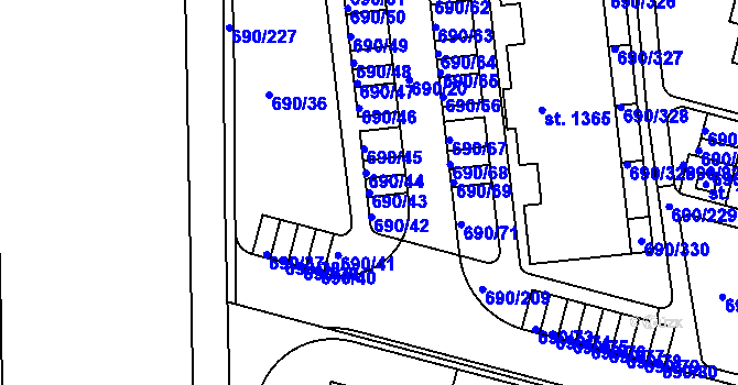 Parcela st. 690/43 v KÚ Velký Osek, Katastrální mapa