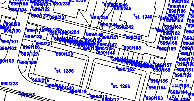 Parcela st. 690/143 v KÚ Velký Osek, Katastrální mapa