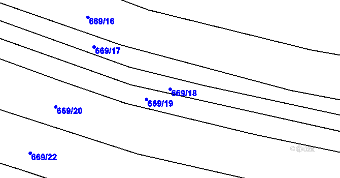 Parcela st. 669/18 v KÚ Tatiná, Katastrální mapa