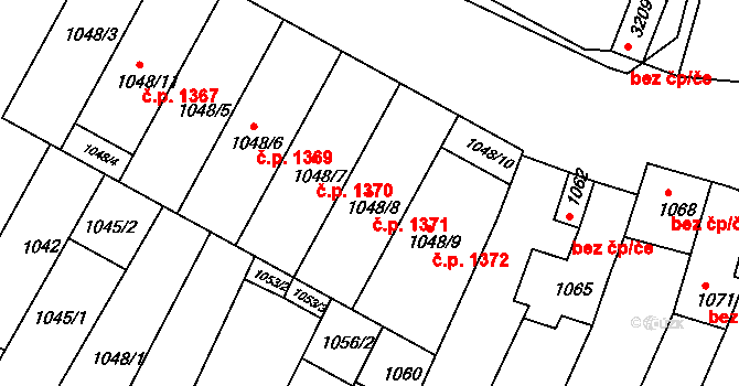 Hluk 1371 na parcele st. 1048/8 v KÚ Hluk, Katastrální mapa