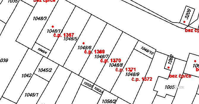 Hluk 1370 na parcele st. 1048/7 v KÚ Hluk, Katastrální mapa