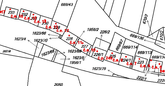 Strachotín 10 na parcele st. 227 v KÚ Strachotín, Katastrální mapa